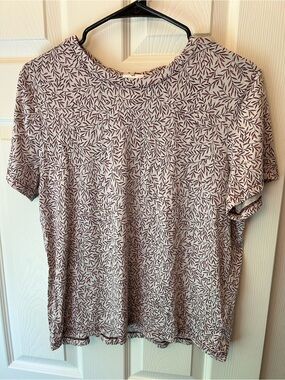 Morris & Co x H&M Burgundy Leaf Willow Print T-Shirt